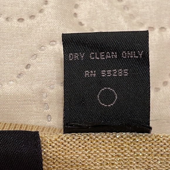 Express Stretch Gold Metallic Size Medium V Neck Top - Picture 10 of 10